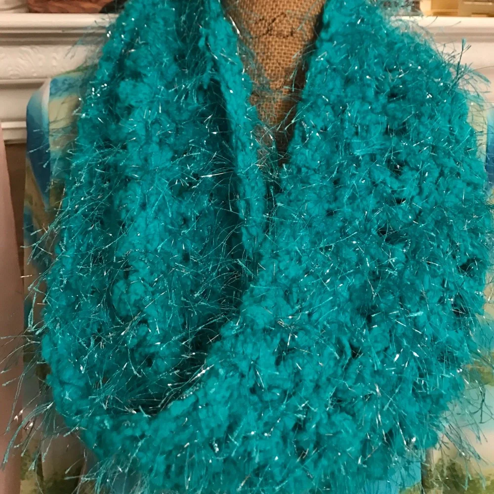 Infinity scarf - Picture 2 of 2